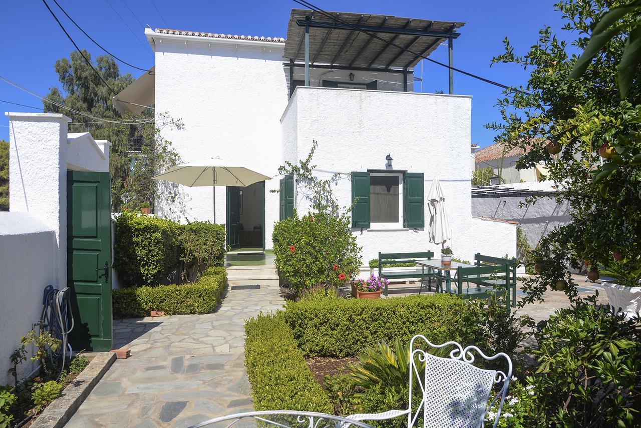 Villa Anesis Spetses Town Exterior photo